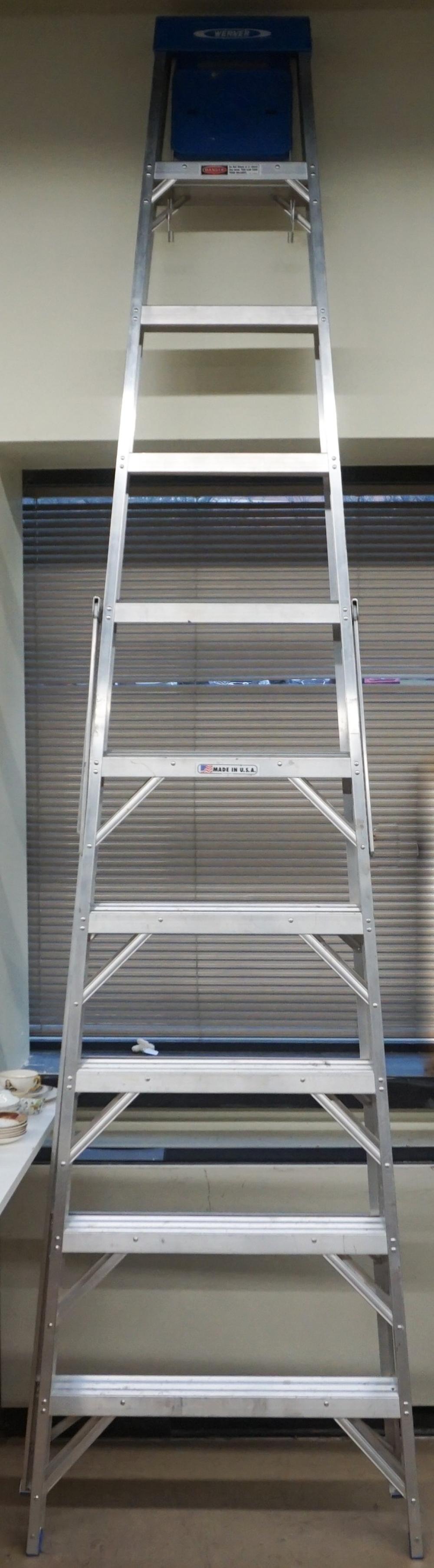 WERNER 10' LADDERWerner 10' Ladder,