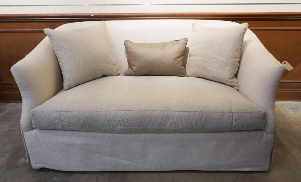 WESLEY HALL UPHOLSTERED SOFA, L: 66