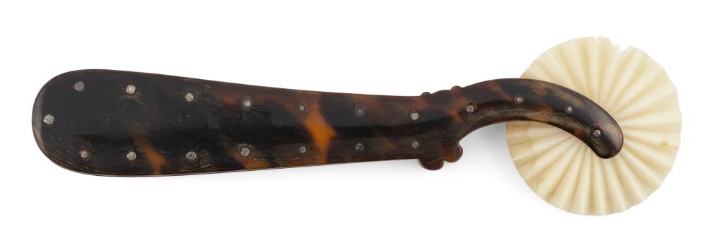 WHALE IVORY AND SHELL PIE CRIMPER