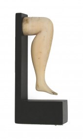 WHALE IVORY LADY'S LEG PIPE TA