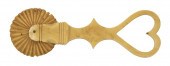 WHALE IVORY PIE CRIMPER WITH O
