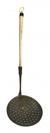 WHALEBONE-HANDLED STRAINER MID