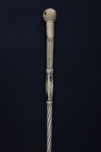WHALEMAN CARVED ANTIQUE WHALEBONE