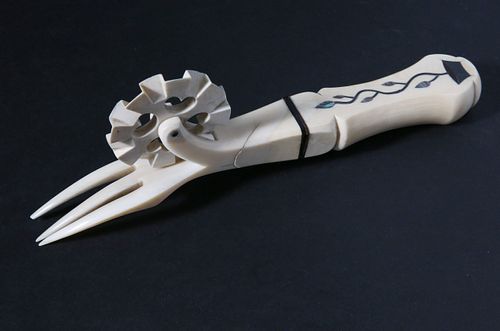 WHALEMAN MADE INLAID PIE CRIMPER,