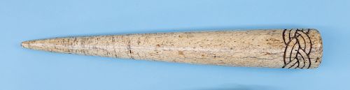 WHALER CARVED WHALEBONE FIDWHALER