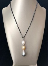 WHITE AND GOLD SOUTH SEA AND G