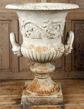 WHITE CAST IRON GARDEN URNA mo