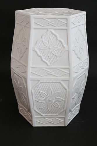 WHITE CERAMIC HEXAGONAL GARDEN