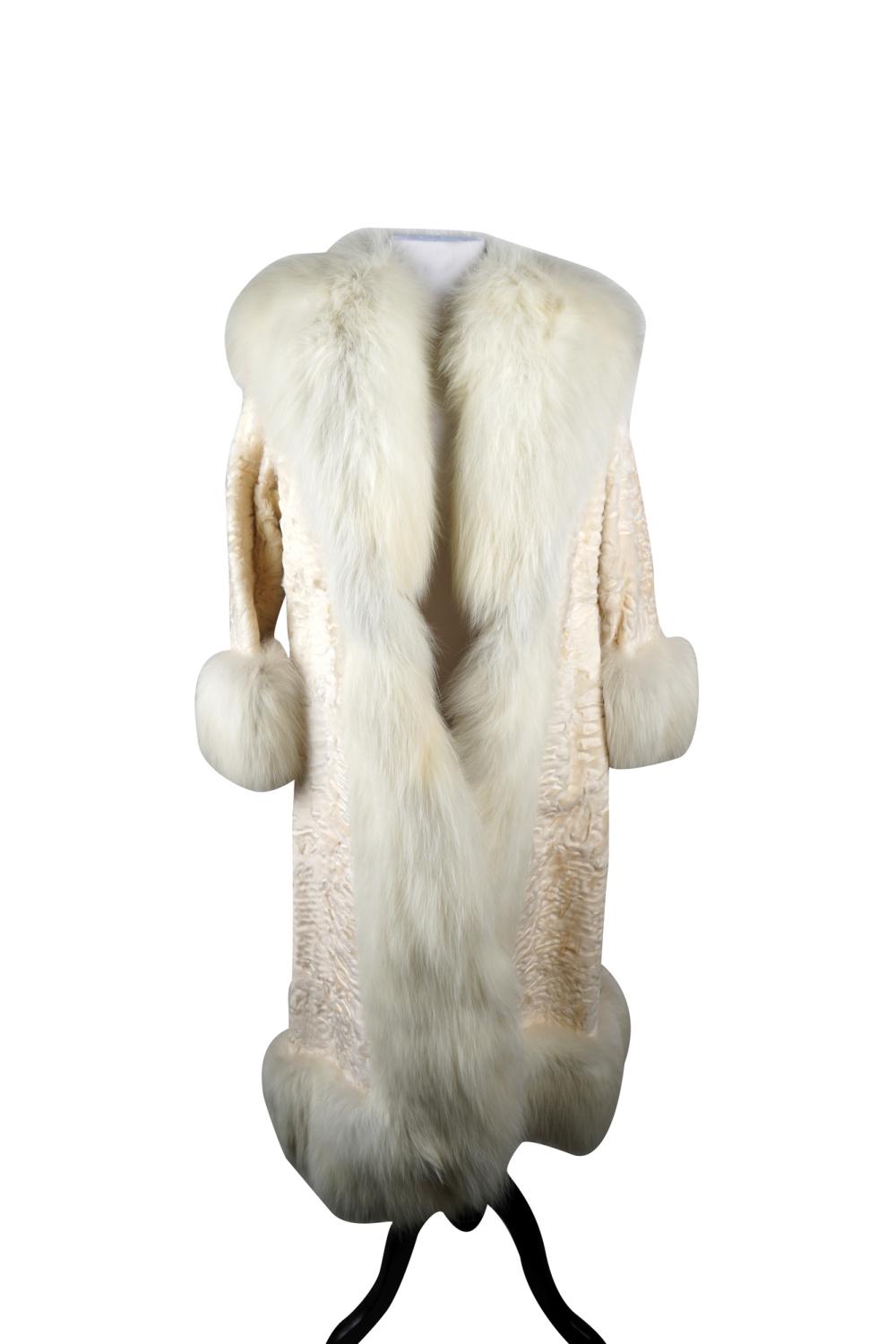 WHITE FUR TRIM WOOL COATmonogrammed