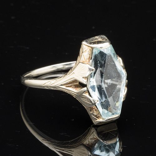 WHITE GOLD AND AQUAMARINE