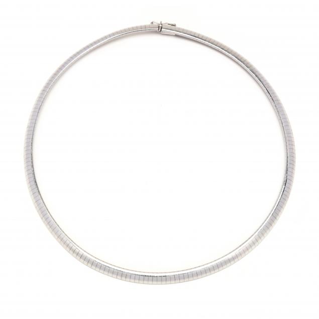 WHITE GOLD OMEGA NECKLACE The white