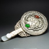 WHITE JADE 'DRAGON' BELT HOOK