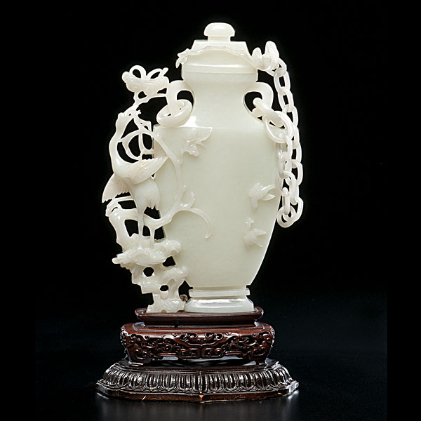 White Jade Hu-Form Lidded Vase