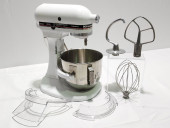 WHITE KITCHENAID MIXER - MODEL