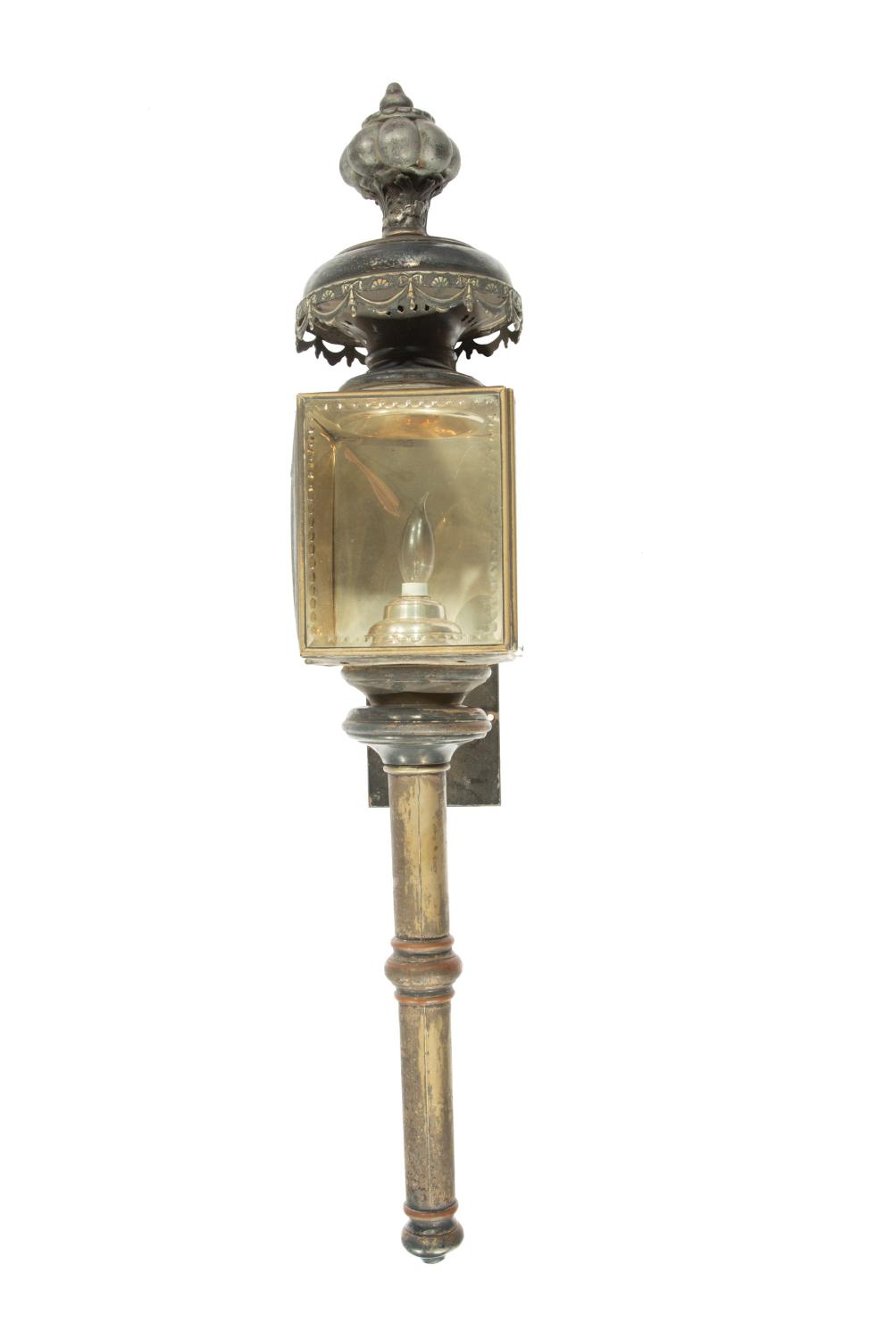 WHITE MFG. CO. CARRIAGE LAMPSPair