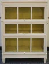 WHITE PAINTED WOOD AND GLASS B