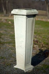 White Stone Sundial Pedestalbr