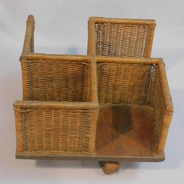 WICKER DESKTOP REVOLVING