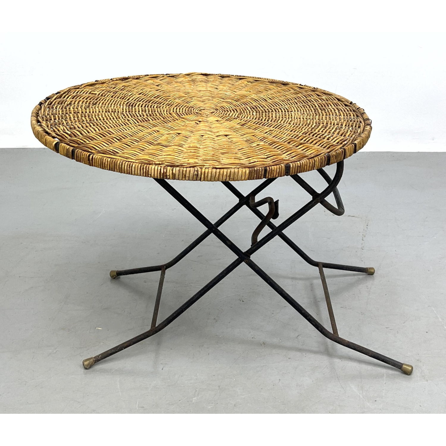 Wicker Folding Collapsable Table.