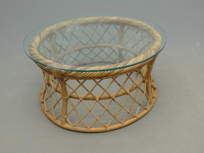 Wicker glass coffee table. Top 39