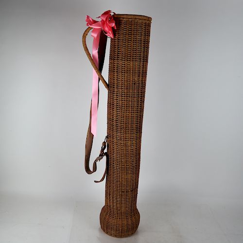WICKER GOLF BAGWicker golf bag.