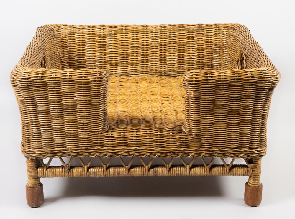 WICKER PET DAYBED 14 3/4 X 26 X