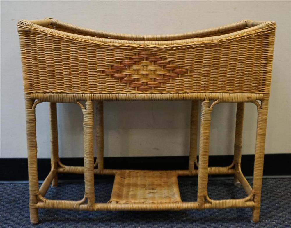WICKER PLANTER, H: 28, W: 32, D: 11