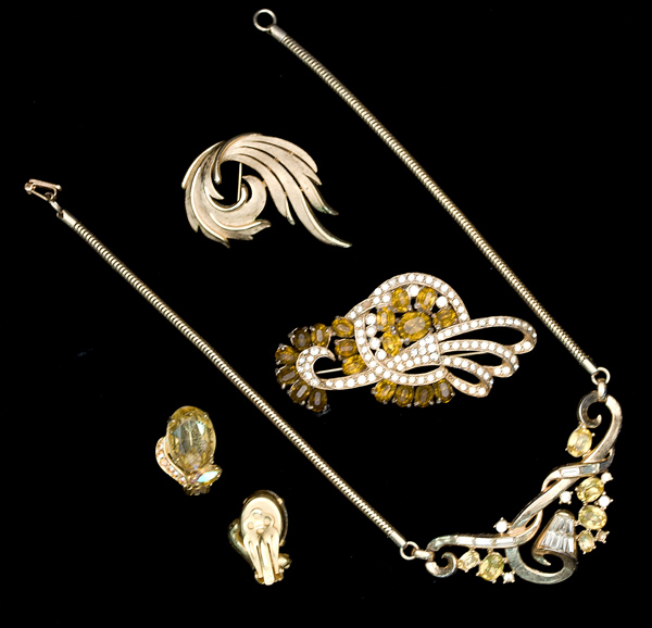 Wiesner Trifari & Garne Costume