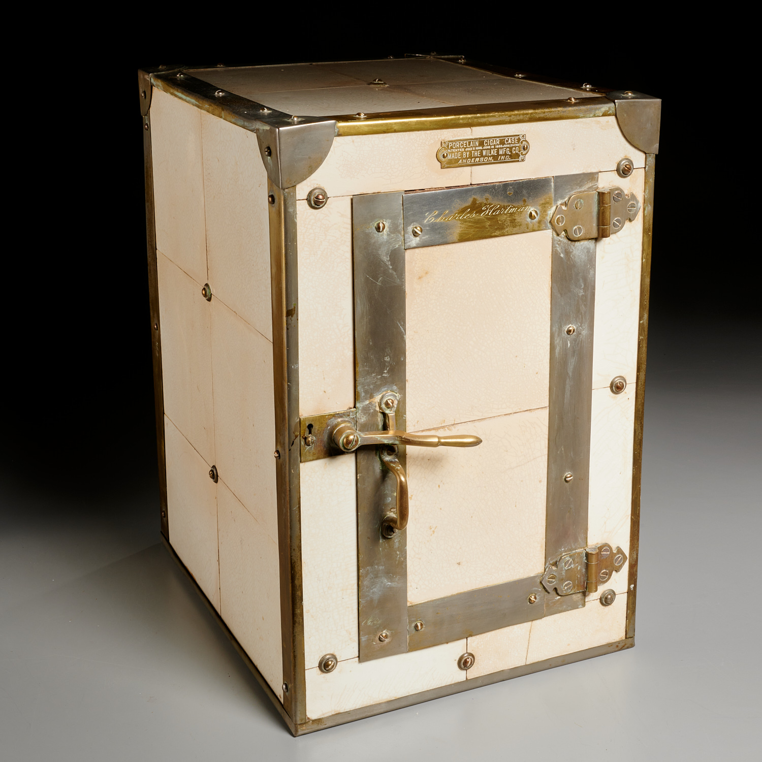 WILKE MFG, PORCELAIN CIGAR CASE