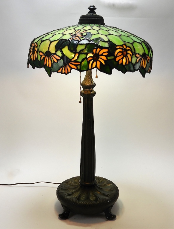 WILKINSON SLAG GLASS TABLE LAMP New