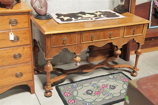 WILLIAM AND MARY STYLE DESK.