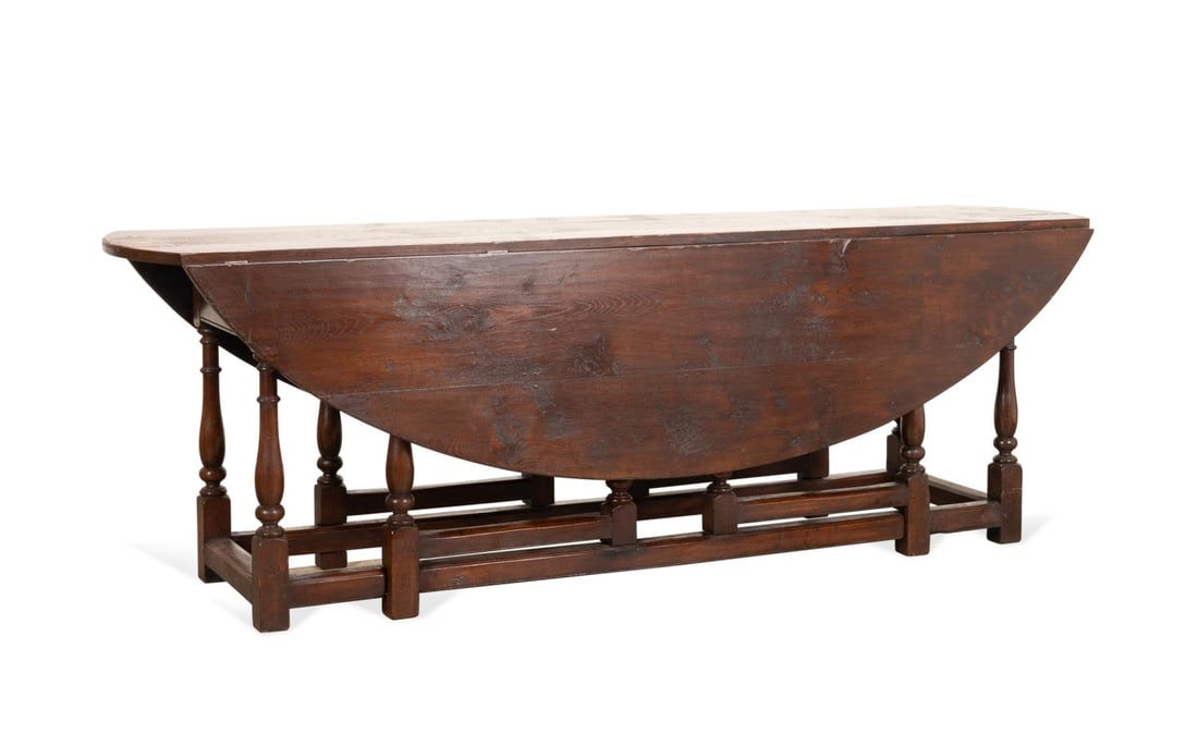 WILLIAM AND MARY STYLE OAK GATE LEG