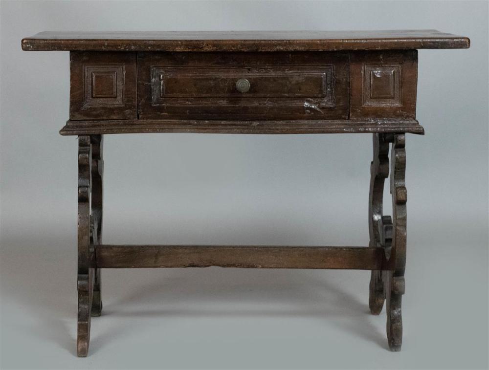 WILLIAM AND MARY STYLE TRESTLE
