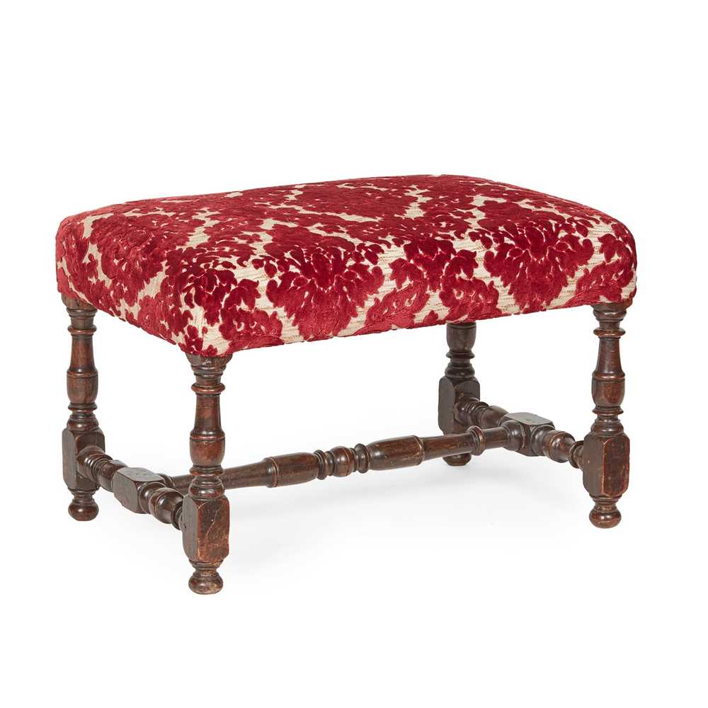 WILLIAM AND MARY WALNUT STOOL the