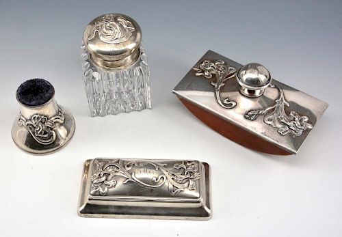 WILLIAM B. KERR & COMPANY 4 PIECE