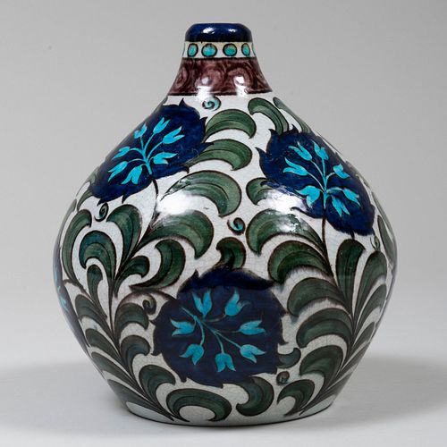 WILLIAM DE MORGAN POTTERY VASE WITH