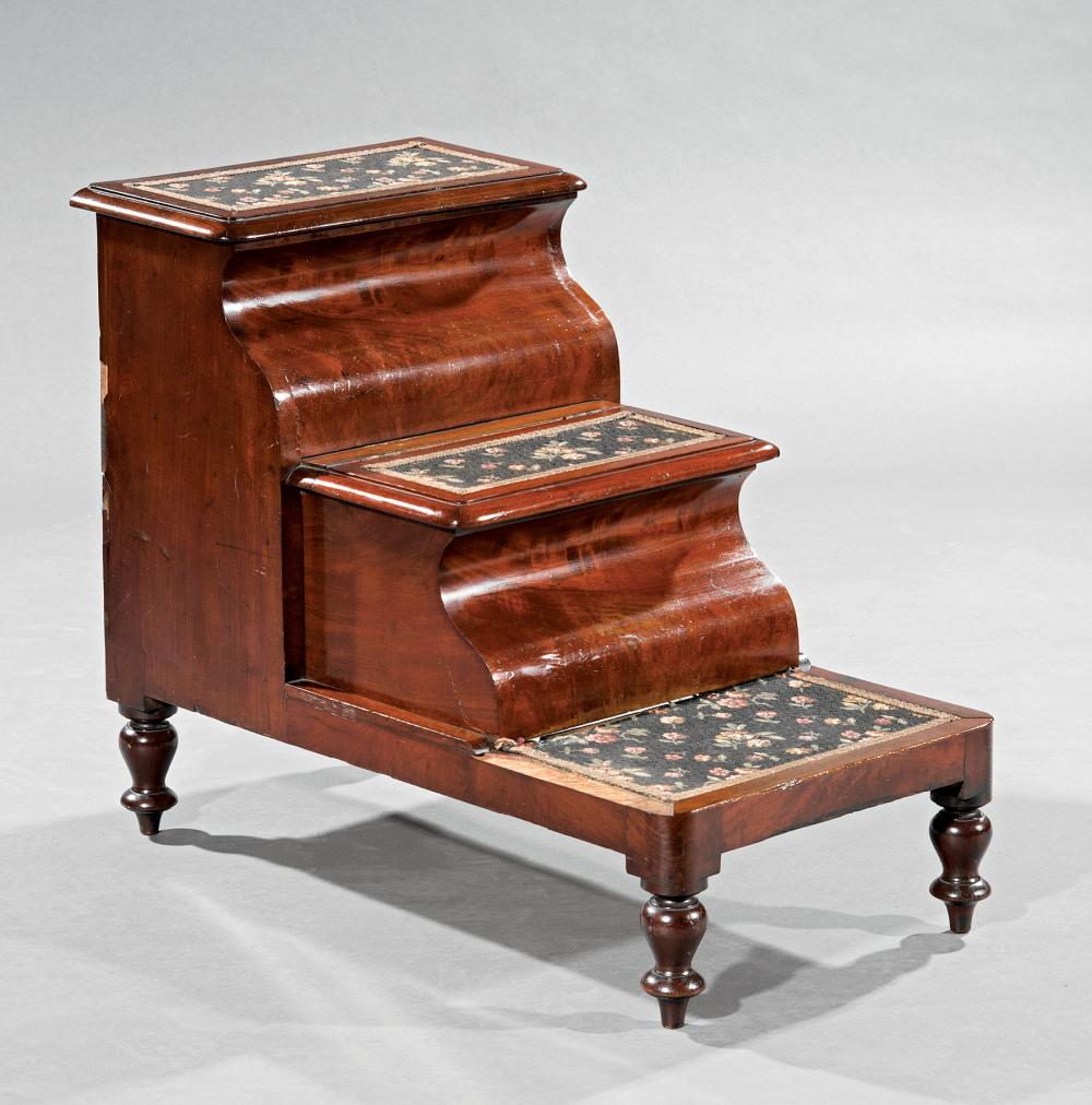 WILLIAM IV CARVED MAHOGANY