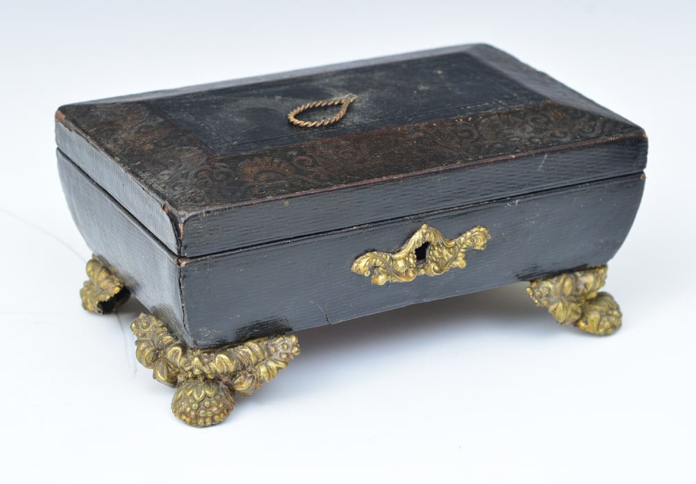 WILLIAM IV LEATHER CLAD DRESSER
