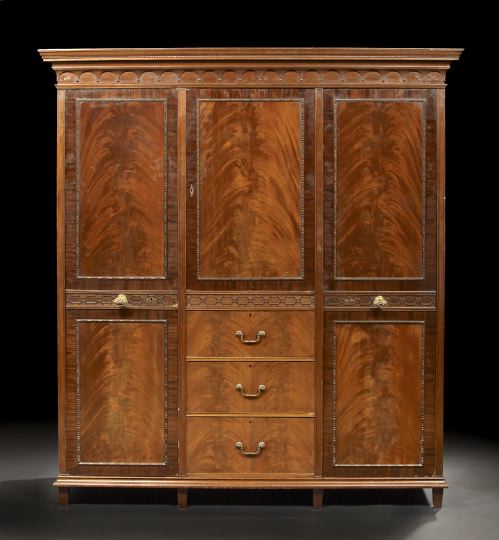 William IV Mahogany Wardrobe, 