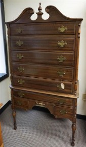 WILLIAM & MARY STYLE MAHOGANY