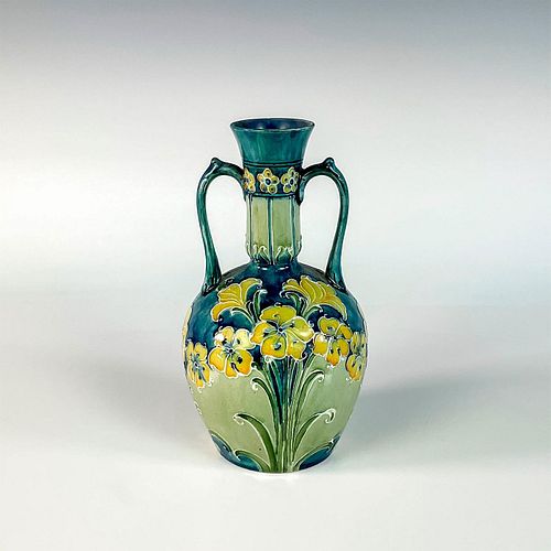 WILLIAM MOORCROFT POTTERY VASE,