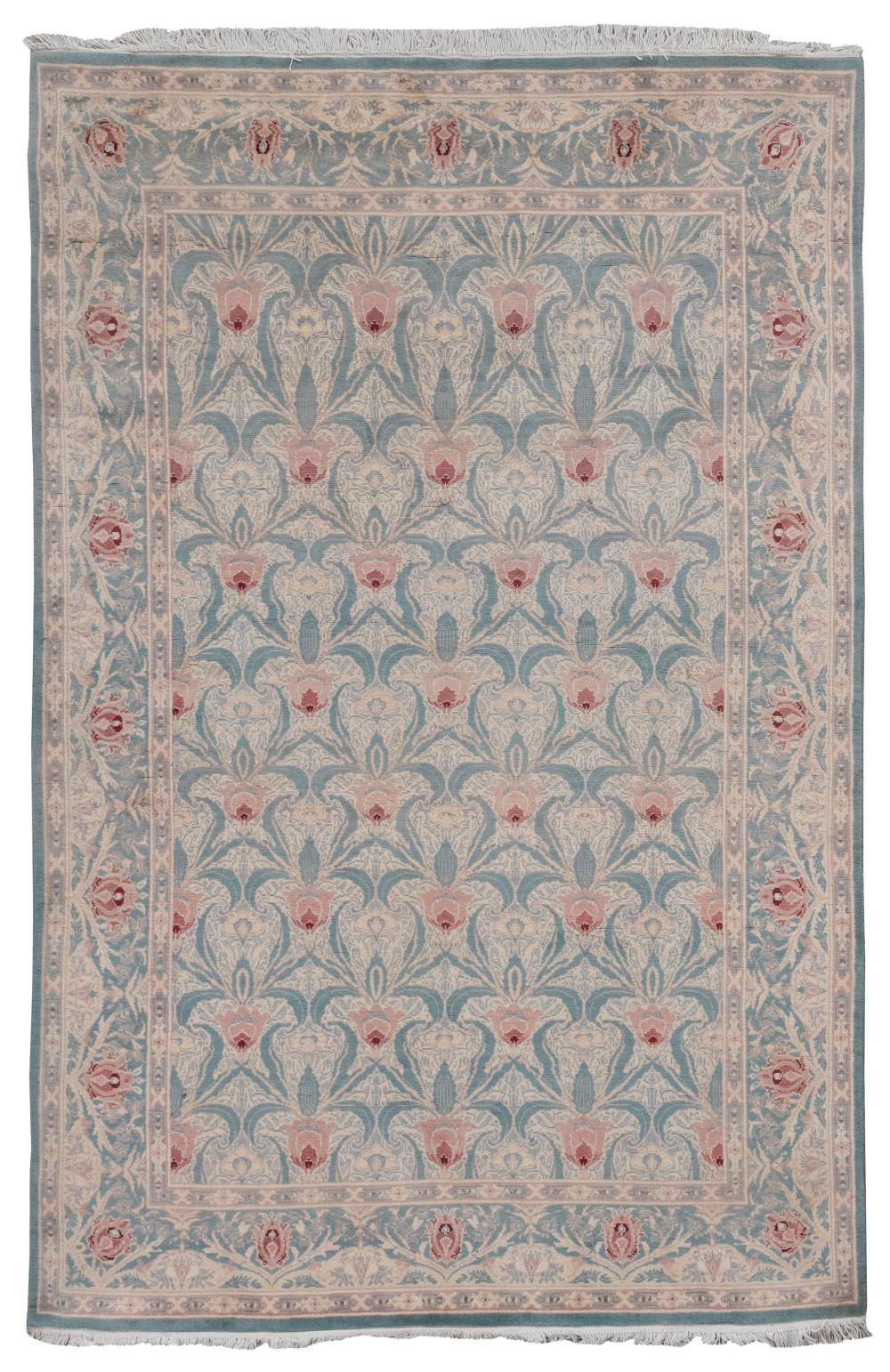 WILLIAM MORRIS ARTS & CRAFTS DESIGN