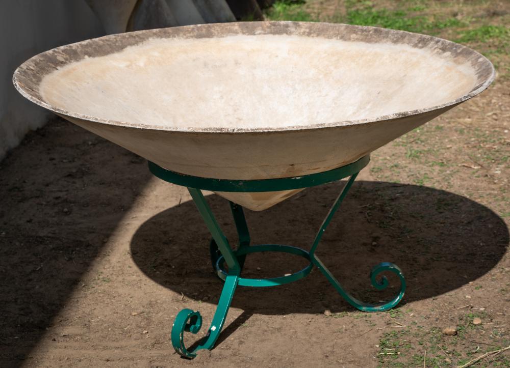 WILLY GUHL (1915-2004): SAUCER