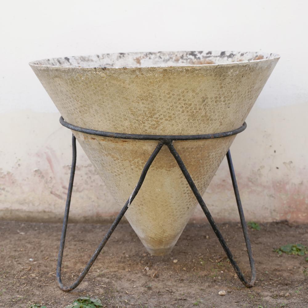 WILLY GUHL FOR ETERNIT: CONE