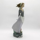 WIND BLOWN GIRL 1004922 - LLAD