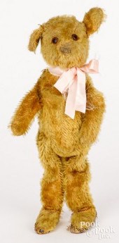 WIND-UP WALKING MOHAIR BEARWin