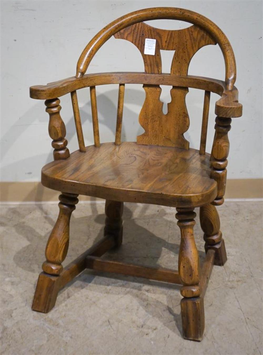WINDSOR STYLE OAK ARMCHAIRWindsor