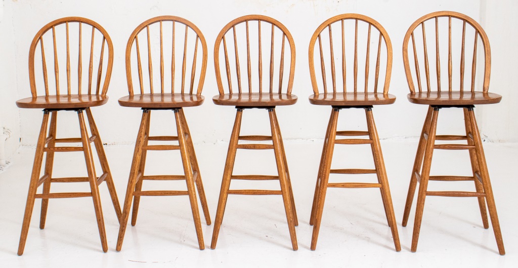 WINDSOR STYLE OAK HIGH STOOLS, 5