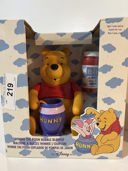 WINNIE THE POOH BUBBLE BLOWER