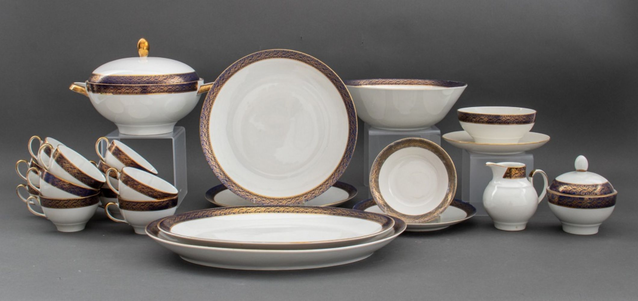 WINTERLING BAVARIA PORCELAIN PART